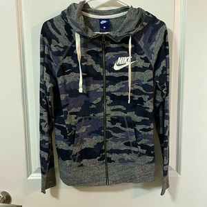 Women’s Nike - full zip sweatshirt
